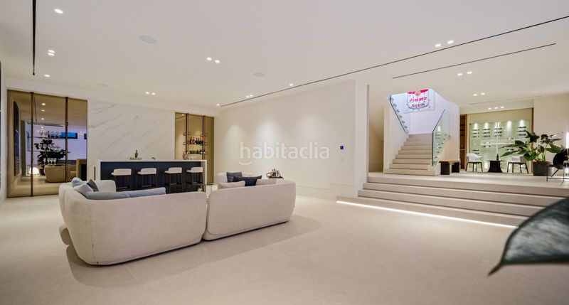 Foto bfb5bd33-99ae-4a0b-9480-4406d754527c. Casa adossada amb aparcament a La Quinta Benahavís
