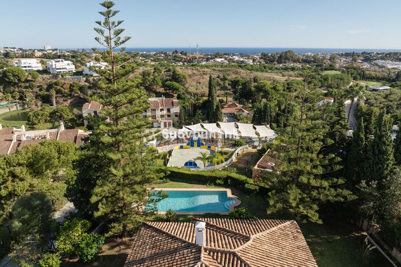Foto d45893c5-19da-4e79-8e01-62e410b81e05. Casa adossada a La Quinta Benahavís