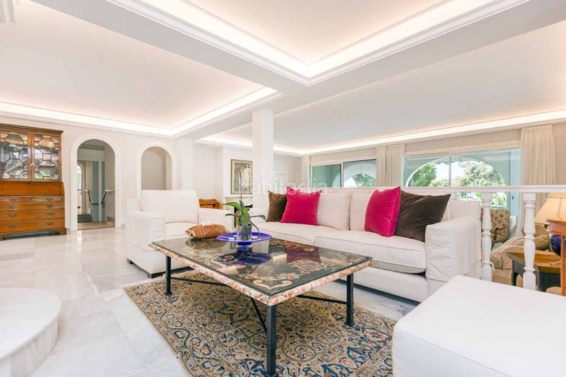 Foto cebf87c3-d8d8-4f14-9007-83e83d5d3e3b. Casa adosada en Río Real Marbella