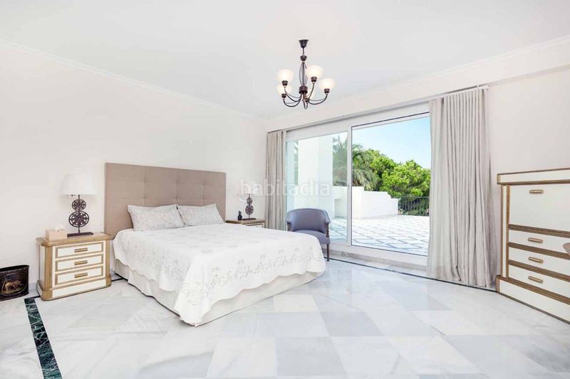 Foto c325609d-20d8-4206-bbf5-4bac77af4825. Casa adossada amb aparcament a Río Real Marbella