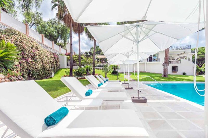 Foto c9706339-dd0e-409c-8d8c-88dae43d85d2. Casa adossada amb aparcament a Río Real Marbella