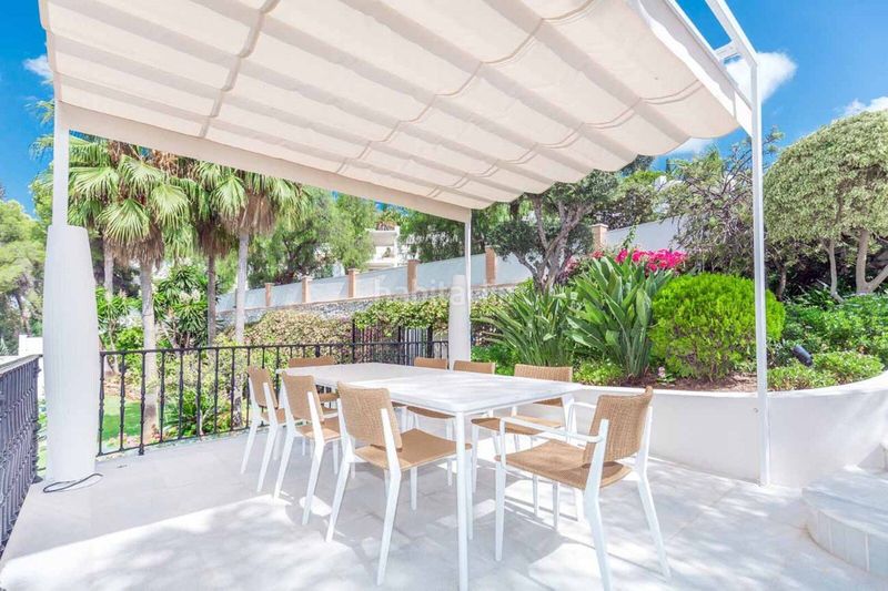 Foto e8a4f18a-2c85-49fd-92f2-fc37a1e9cbeb. Casa adossada amb aparcament a Río Real Marbella