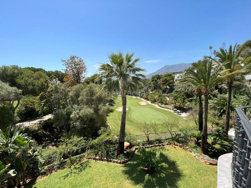 Foto ff6ce01d-a58b-4cc1-9940-dd20319b9826. Casa adossada amb aparcament a Río Real Marbella
