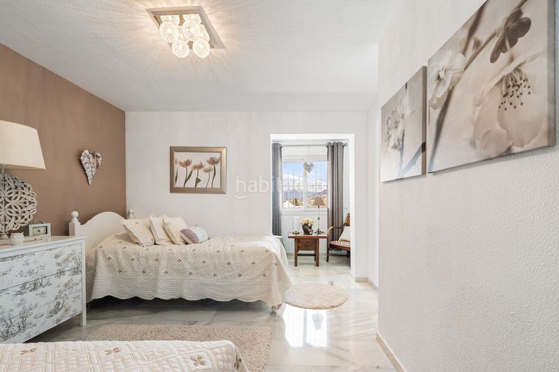 Foto 86ccff6b-fee9-457c-bb14-b23195ae6b3a. Casa adossada a Las Brisas Marbella