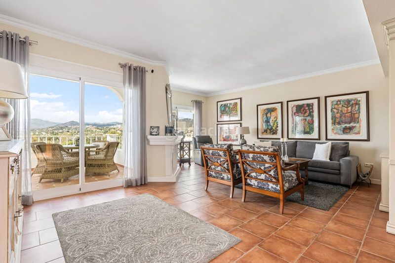 Foto b8a04090-ea91-40ef-881a-01c6228dcb97. Casa adossada a Las Brisas Marbella