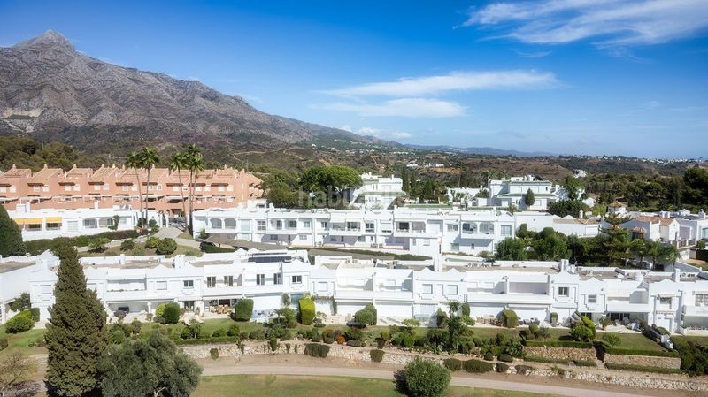 Foto cbe0334a-a63f-4896-90e9-53b4daf1b94d. Casa adossada a Las Brisas Marbella