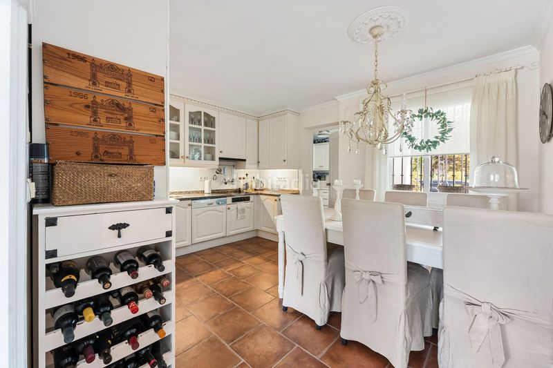 Foto d71e3584-982e-46fb-a126-279186605388. Casa adossada a Las Brisas Marbella