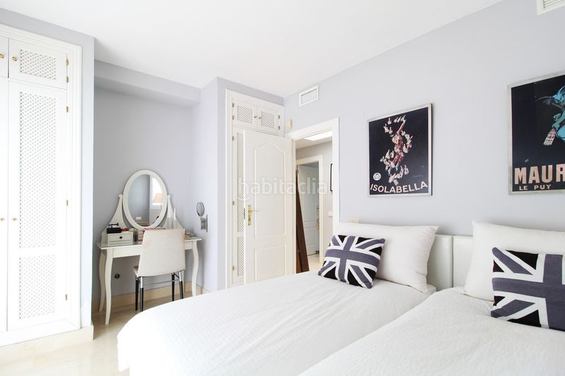 Foto 8a7db97f-62b5-4970-9ed4-fbbeb5430c7b. Casa adosada en Casco Antiguo Marbella