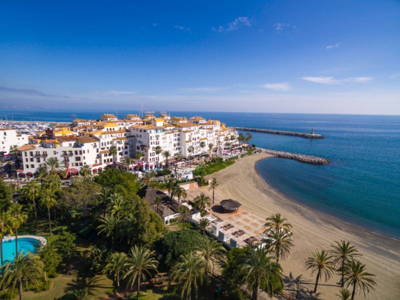 Foto ac649c0a-a17b-48d9-b42b-aa3a80da8018. Ático en Puerto Banús Marbella