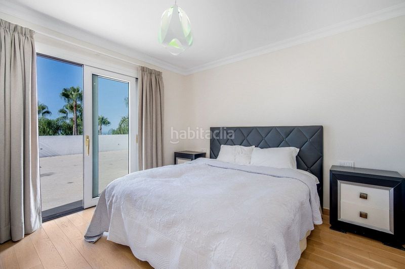 Foto 20d68729-ba1d-41f1-bd23-242779fe06f3. Casa adossada amb aparcament a Casco Antiguo Marbella