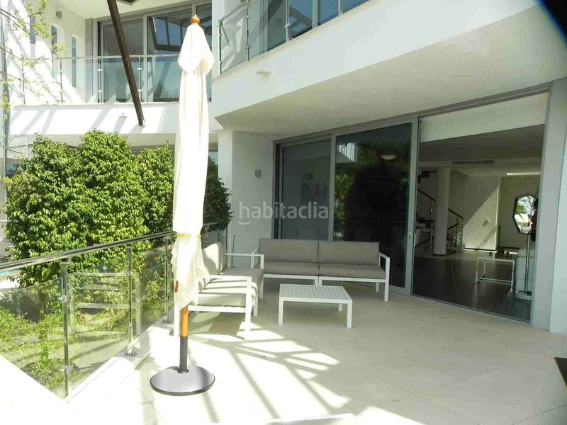 Foto 0a5c3ed3-b207-4fa7-a35c-507aa8b766ef. Casa adossada amb aparcament a Sierra Blanca Marbella