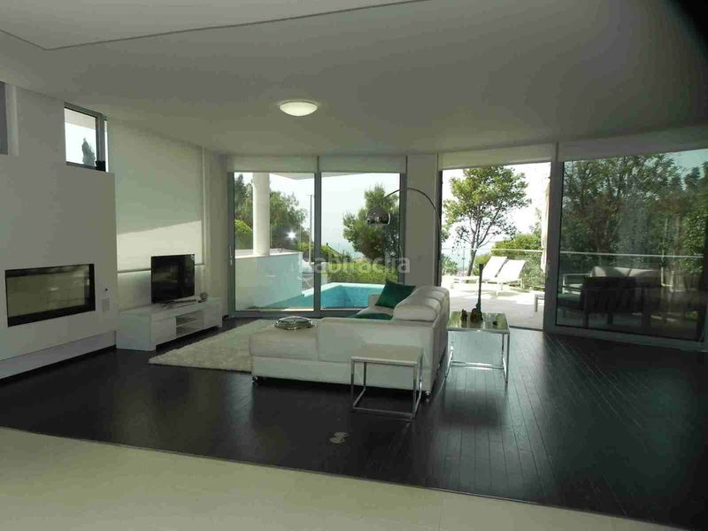 Foto 2bf31d8c-f6b6-4faf-8588-48330a845c6b. Casa adossada amb aparcament a Sierra Blanca Marbella