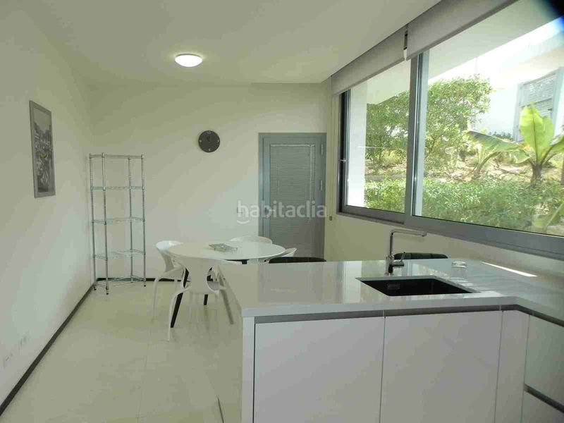 Foto 35ea36b1-7c2e-4e1a-ab32-4db21f3a5026. Casa adossada amb aparcament a Sierra Blanca Marbella