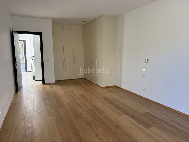 Foto 36e7b8df-d445-4102-b1ea-0fa9dc4e36cf. Casa adossada amb aparcament a Sierra Blanca Marbella