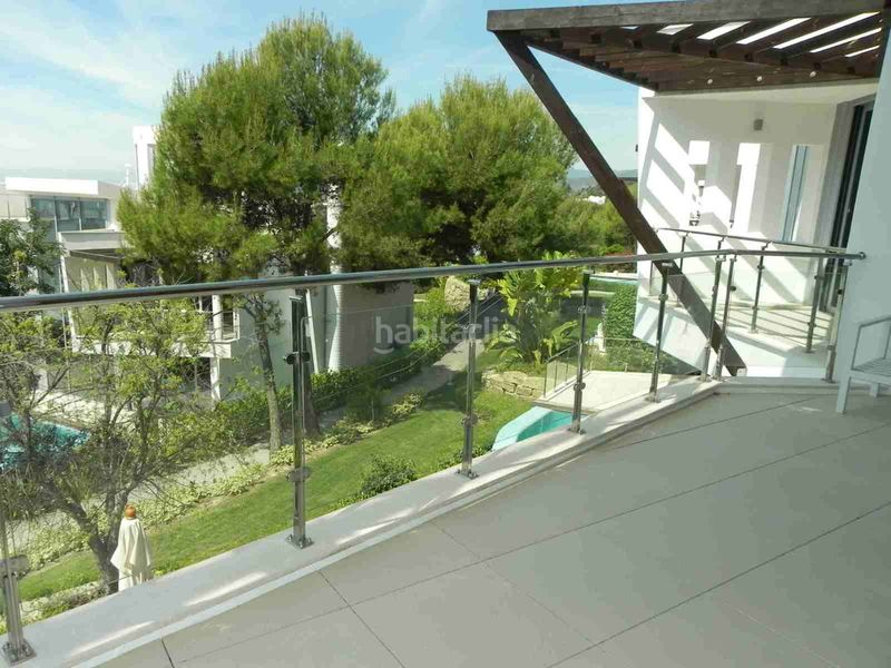 Foto 7adde901-510a-4921-8911-05418e203608. Casa adossada amb aparcament a Sierra Blanca Marbella