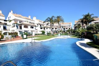 Flat in San Pedro de Alcántara Pueblo