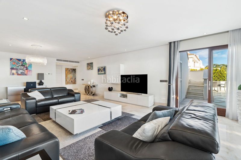 Foto 3250ae43-9e8b-4131-8bd6-2f9dc27d1171. Ático en Centro Estepona