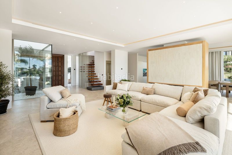 Foto 780c1630-6092-47b2-bbd8-ff2aeb65c639. Casa adosada en Las Brisas Marbella