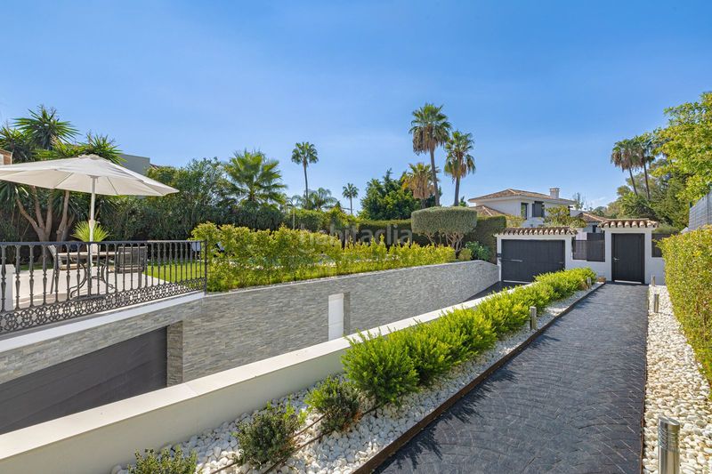 Foto 02ab1a36-804b-4084-bce1-beac451c1887. Casa adossada amb aparcament a Las Brisas Marbella