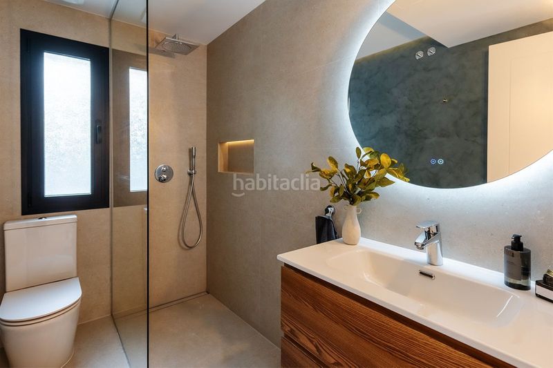 Foto 03350c10-be75-45be-b10d-44d1560498ae. Casa adossada amb aparcament a Las Brisas Marbella