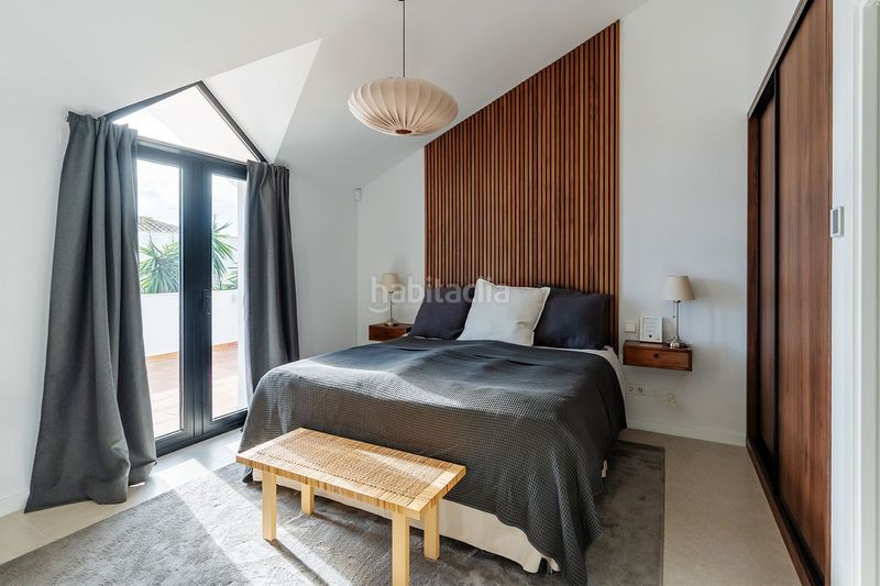 Foto 0954d435-af60-4b9a-b8e6-3eccd1746556. Casa adossada amb aparcament a Las Brisas Marbella