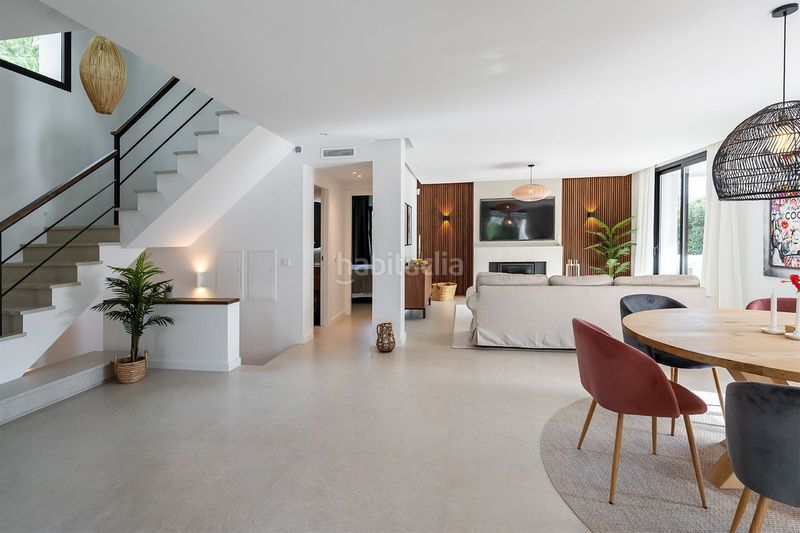 Foto 0fe7f246-0f97-462b-9e3b-b102bb583910. Casa adossada amb aparcament a Las Brisas Marbella