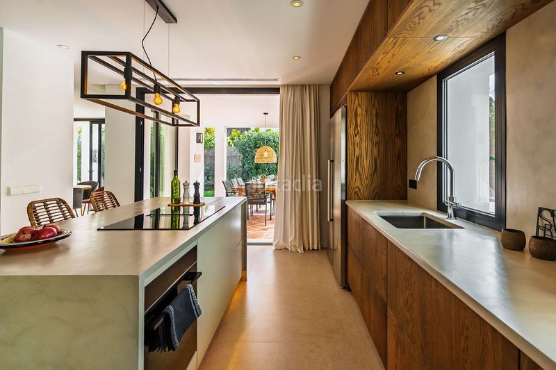 Foto 81c5143e-ab47-49ab-8bfc-139886a652f7. Casa adossada amb aparcament a Las Brisas Marbella