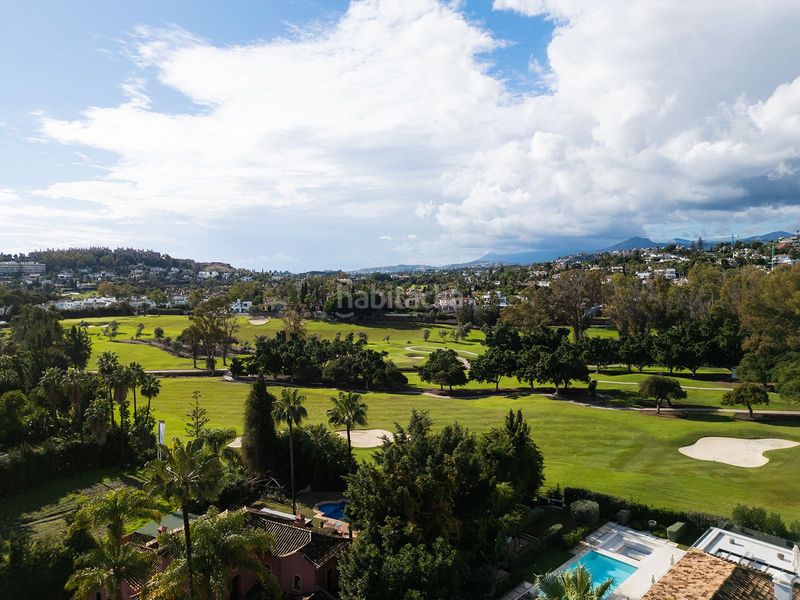 Foto d0709604-c442-4ab7-89ff-428cbc51d63f. Casa adossada amb aparcament a Las Brisas Marbella