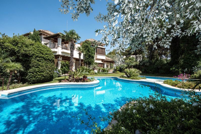 Foto 49a7ecf0-2656-45db-8993-8ee1b07cba46. Casa adossada a La Zagaleta Benahavís