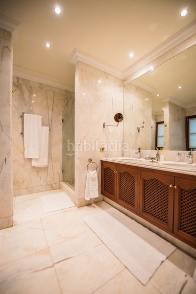 Foto 7c9f6c9c-ada5-4c22-bf4f-6ca2d219cbf8. Casa adossada a La Zagaleta Benahavís