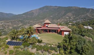 Semi detached house in La Zagaleta