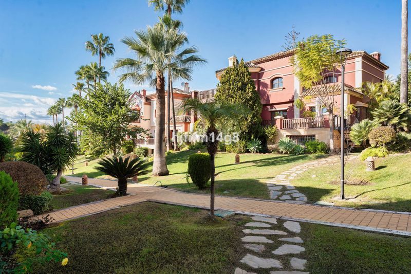 Foto 66d1eb46-372e-438b-ab84-85efd42eb1c0. Casa adosada en La Carolina - Guadalpín Marbella