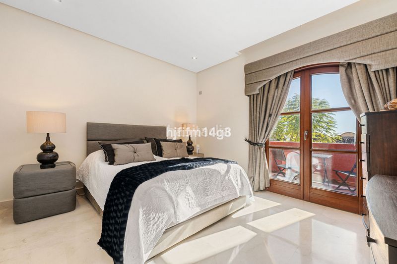 Foto 6ec55584-6c94-412a-b675-6ef2c0eb3928. Casa adossada a La Carolina - Guadalpín Marbella