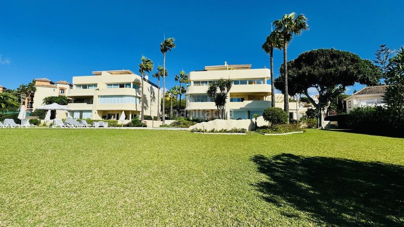 Foto d9a7a898-363d-46ee-88ce-affb7ce9d198. Pis a Elviria Marbella