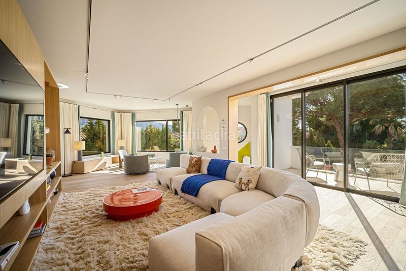 Foto a2fedf2b-3e00-4131-856d-1f86cabe3a73. Casa adossada a Las Brisas Marbella