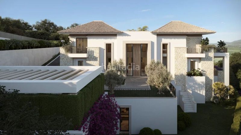 Foto 147bf7ba-bf80-45e4-88af-7d6525224642. Casa adossada amb aparcament a La Quinta Benahavís
