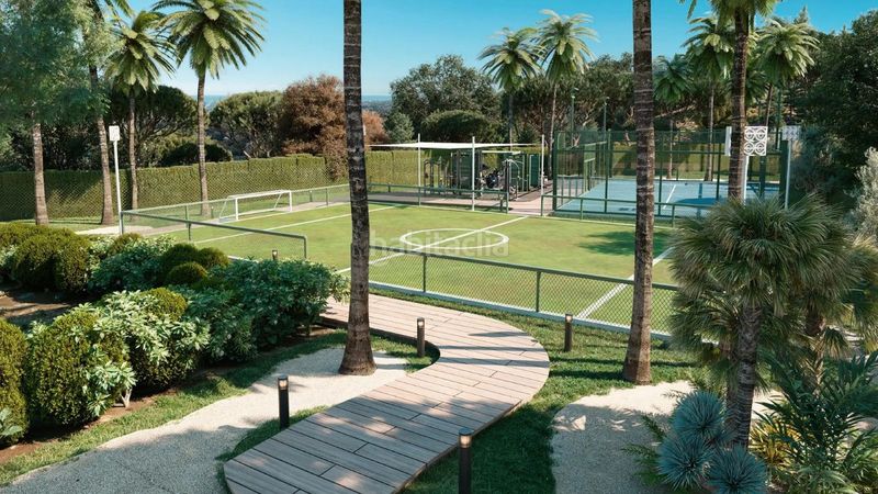 Foto c91c7147-f4b2-41bb-bf8a-886f0239ebb2. Casa adossada amb aparcament a La Quinta Benahavís