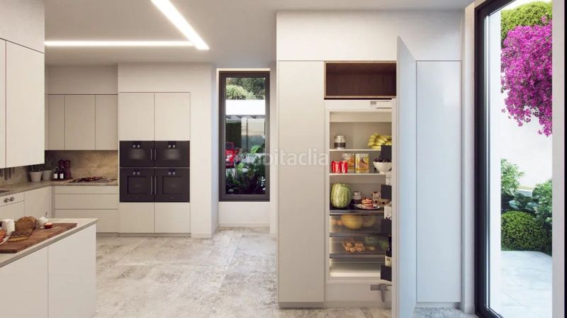 Foto fdc6d0e7-452d-4b12-a690-812a85debb1d. Casa adossada amb aparcament a La Quinta Benahavís