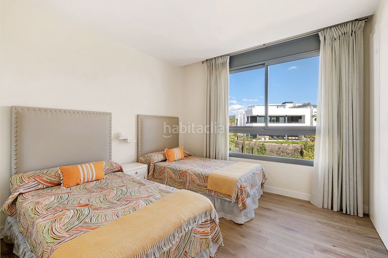 Foto db02ca35-3d75-4eed-b840-7bfec75ddc63. Àtic amb aparcament a Los Monteros Marbella