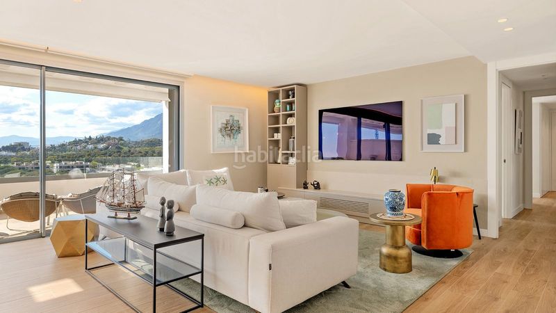 Foto cf2f8a12-dc2b-4816-90e5-cb284aa2c811. Ático en Los Monteros Marbella