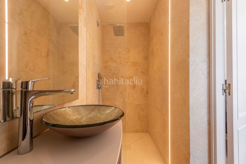 Foto 1a6a9502-9f7b-4a94-9daa-f305659f128c. Casa adossada amb aparcament a Centro Estepona