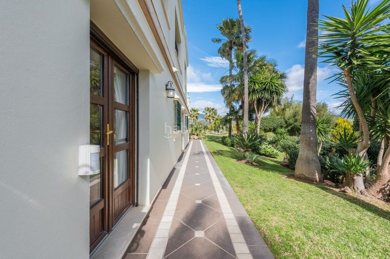 Foto 77b16af9-6527-4d51-8408-f6016cb5c8a4. Casa adossada amb aparcament a Centro Estepona