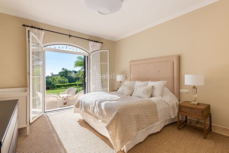 Foto 0232b894-07a6-4d94-8303-f1934559298b. Casa adossada amb aparcament a Las Brisas Marbella