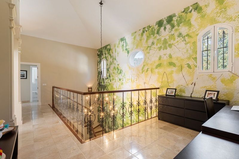 Foto 0b171ade-c735-4322-aecd-3e25da85baa9. Casa adossada amb aparcament a Las Brisas Marbella