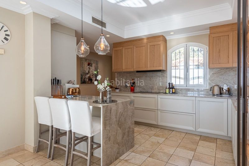 Foto 275770ad-6962-4065-8fe0-57abb18e79ef. Casa adossada amb aparcament a Las Brisas Marbella