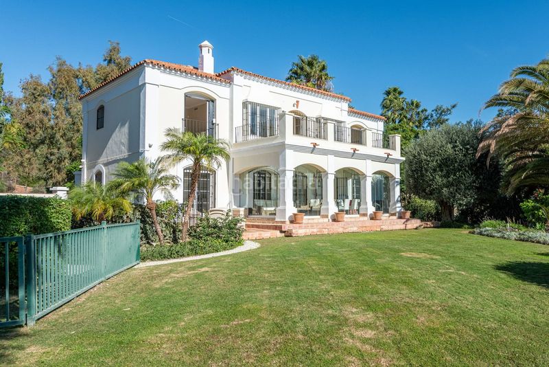Foto 4631eb19-f09d-49ab-82bb-cc3f972b9696. Casa adossada amb aparcament a Las Brisas Marbella