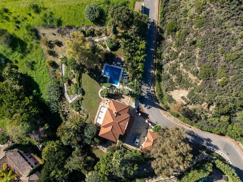 Foto 588e72e7-2b38-415b-9366-aab541a23b58. Casa adossada amb aparcament a Las Brisas Marbella