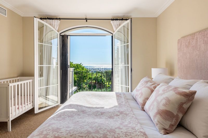 Foto 95fd45d0-9978-40b0-b937-a67dfc40ad82. Casa adossada amb aparcament a Las Brisas Marbella