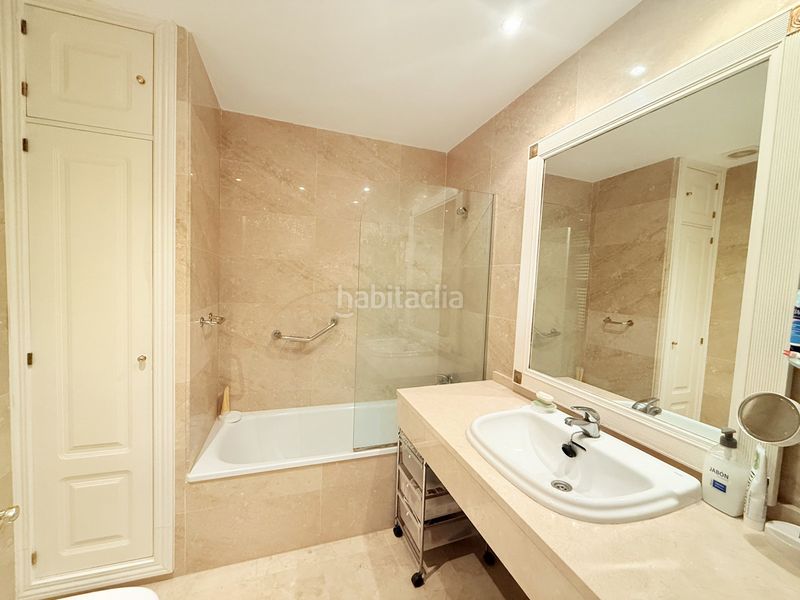 Foto ee9620c2-580f-4de1-852f-a4435de188f4. Àtic a La Carolina - Guadalpín Marbella