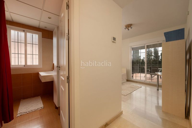 Foto 72d905b9-57d6-4922-9210-9919519dd909. Casa adossada amb aparcament a Elviria Marbella